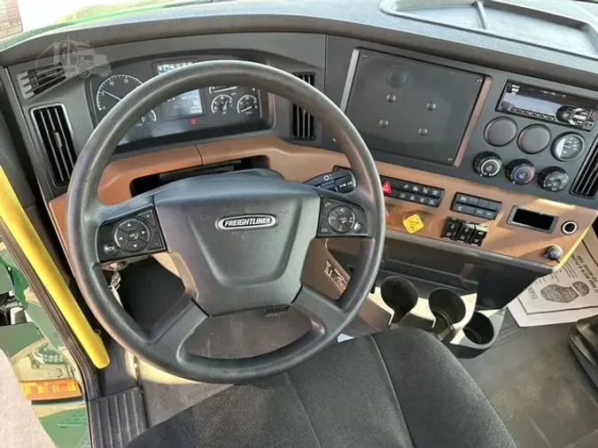 2019 FREIGHTLINER CASCADIA 126