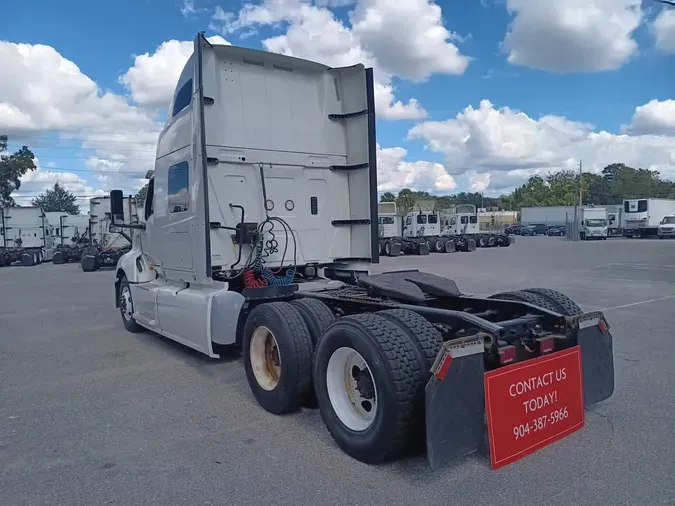 2020 NAVISTAR INTERNATIONAL LT625 SLPR CAB