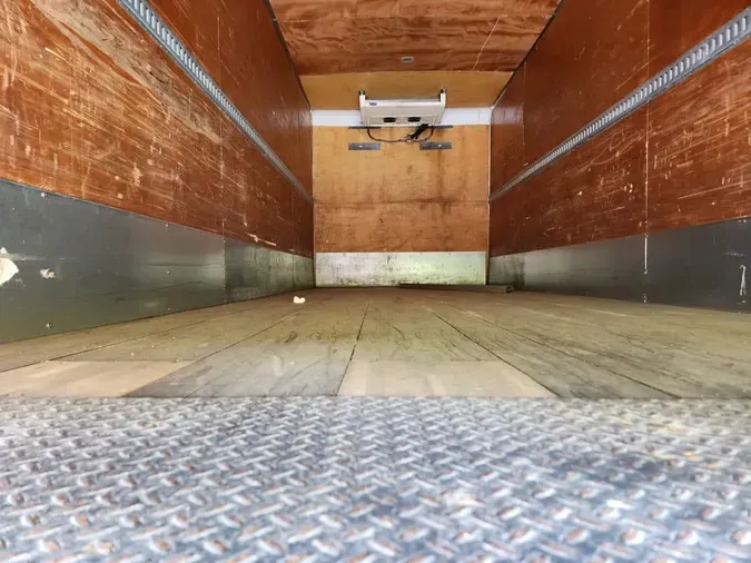 2018 FREIGHTLINER M2 106