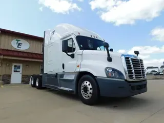 2019 Freightliner Cascadia 125