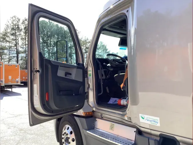 2021 Freightliner Cascadia