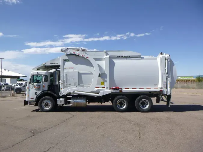 2025 Peterbilt 52029b23ecef7d5979658238dbd88f72947