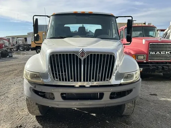 2011 INTERNATIONAL DURASTAR 4300