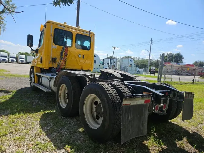 2019 FREIGHTLINER CASCADIA 113