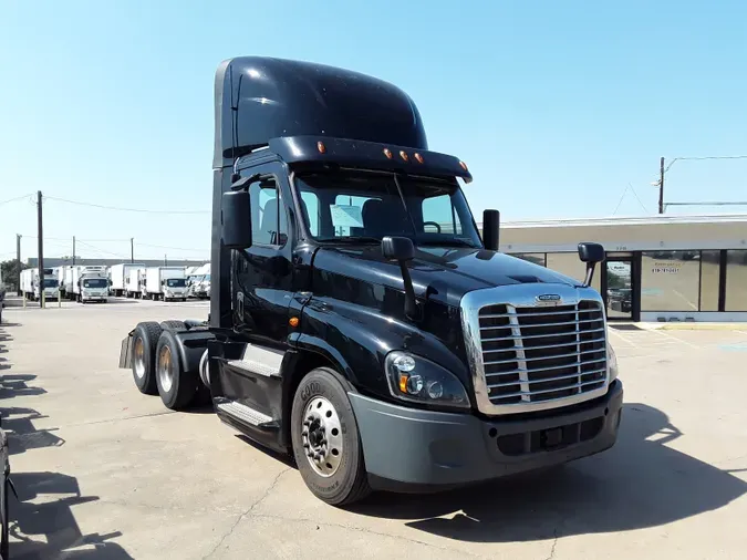 2019 FREIGHTLINER/MERCEDES CASCADIA 125