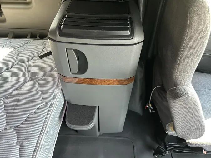 2019 International LT625