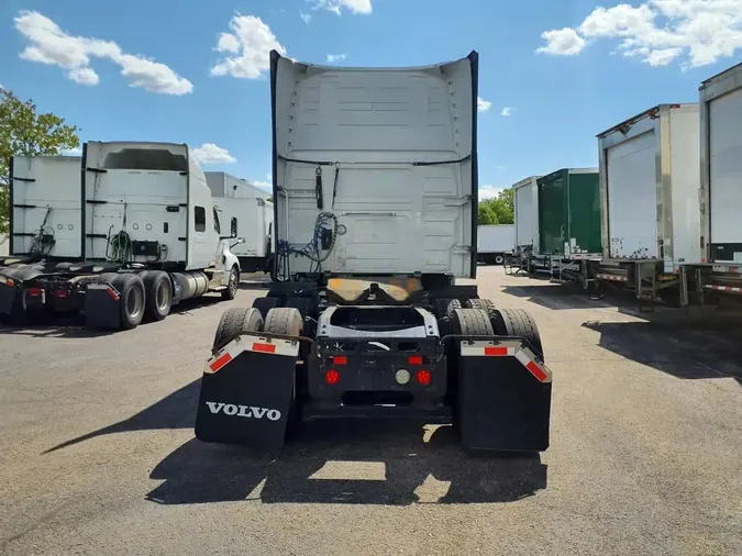 2019 VOLVO VNL64T-760