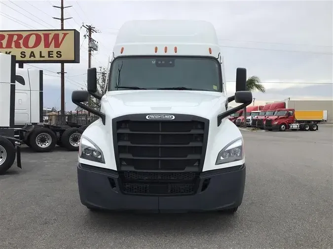 2021 FREIGHTLINER CA126