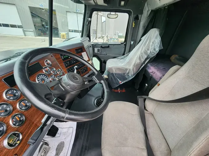 2011 WESTERN STAR 4900