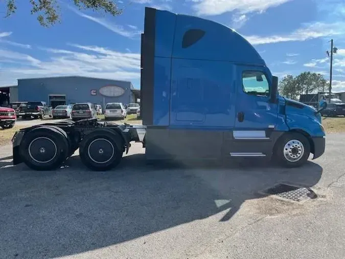 2021 Freightliner Cascadia