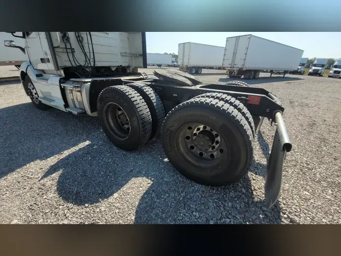 2019 Volvo VNL300