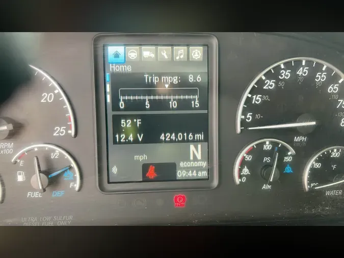 2023 Freightliner Cascadia 126