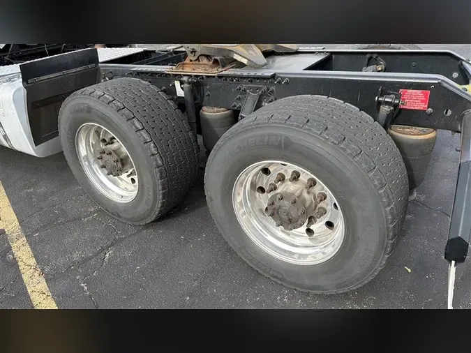 2023 VOLVO VNR30029c42c22feb4340217b5d22b629c6ed3