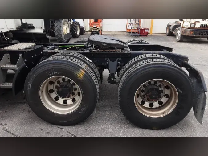 2022 International LT625