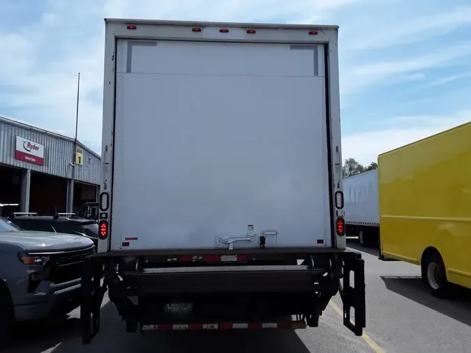 2016 FREIGHTLINER M2 106