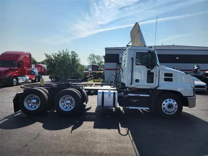 2021 MACK AN64T
