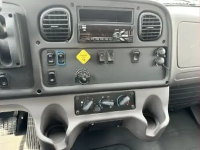 2019 FREIGHTLINER/MERCEDES M2 106