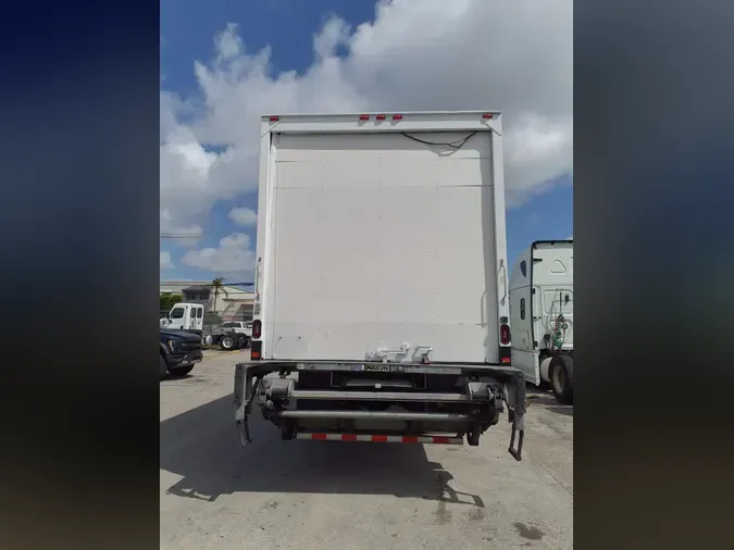2018 FREIGHTLINER/MERCEDES M2 106