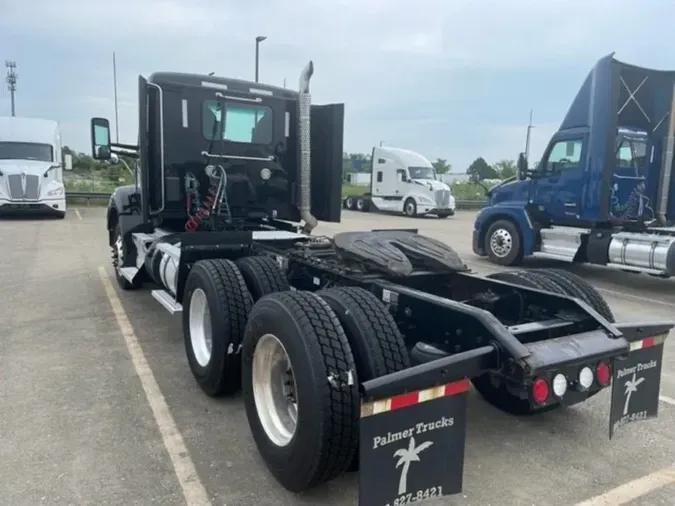 2019 Kenworth T880