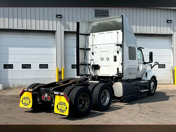 2022 INT LT625 6x4