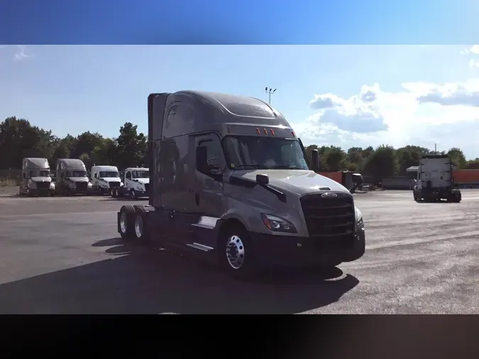 2025 Freightliner Cascadia 12629d145984f5f7749b3512a9d2c6336fd