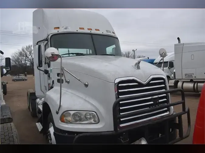 2017 MACK PINNACLE CXU613