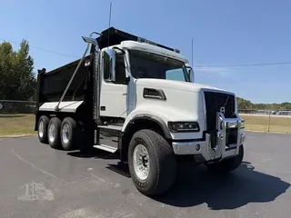 2024 VOLVO VHD84F300