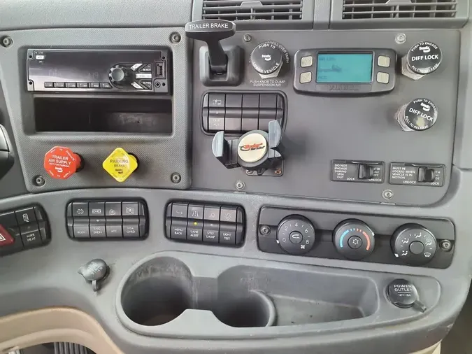 2019 FREIGHTLINER/MERCEDES CASCADIA 113