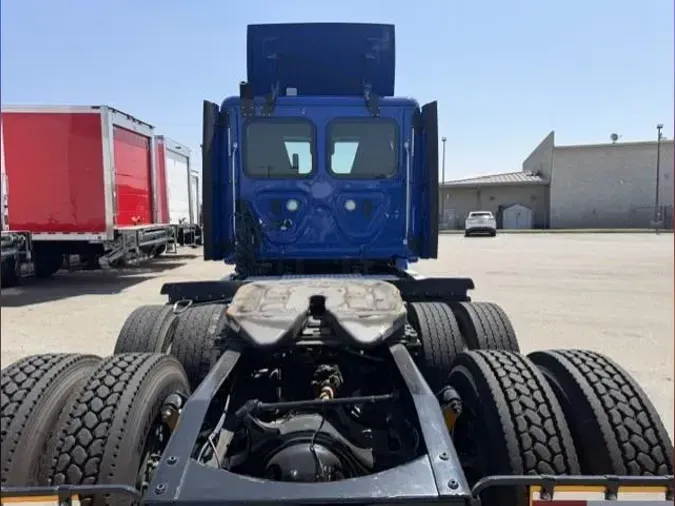 2020 Freightliner Cascadia29d717f4273d7cf6eb7b14fda2778b01