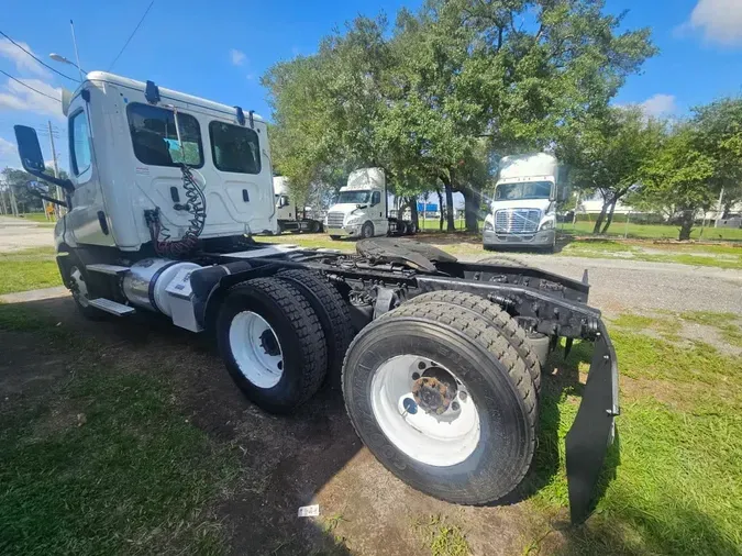 2020 FREIGHTLINER/MERCEDES NEW CASCADIA 116