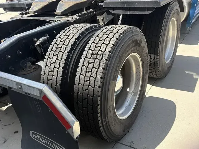 2021 FREIGHTLINER CA126