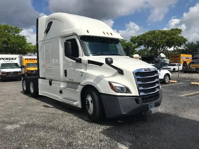 2018 Freightliner T12664ST29d91123fb64ed7353bf112df85376bb