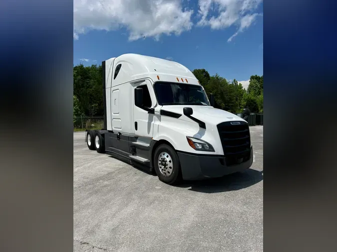 2022 FREIGHTLINER CASCADIA 126