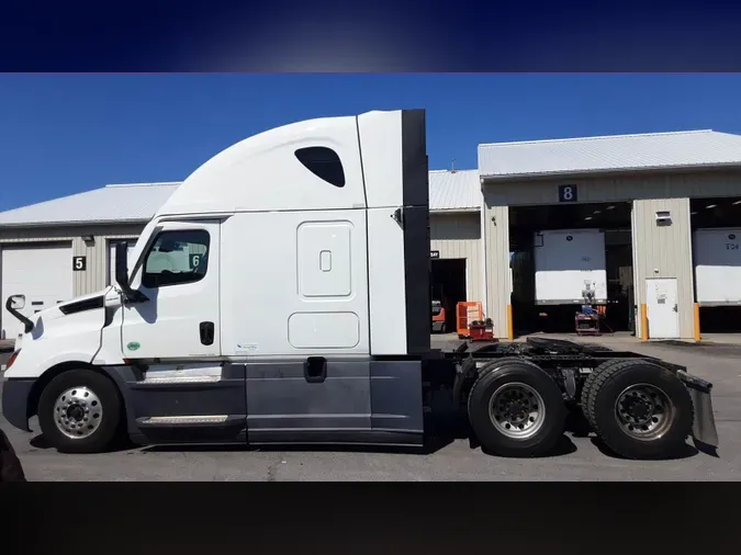 2022 Freightliner Cascadia 126