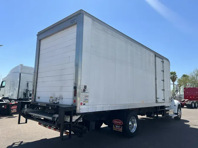 2018 Peterbilt 337