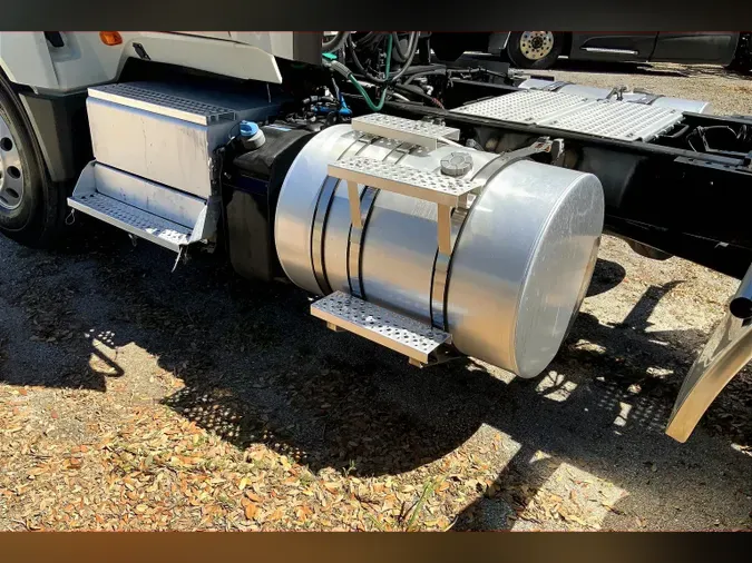 2022 INT LT625 4x2