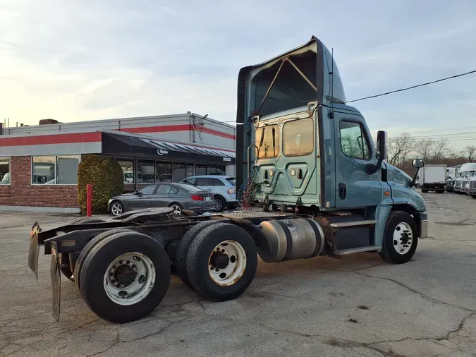 2018 FREIGHTLINER/MERCEDES CASCADIA 125