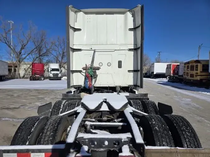 2022 International LT625