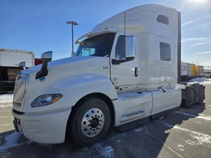 2022 International LT625