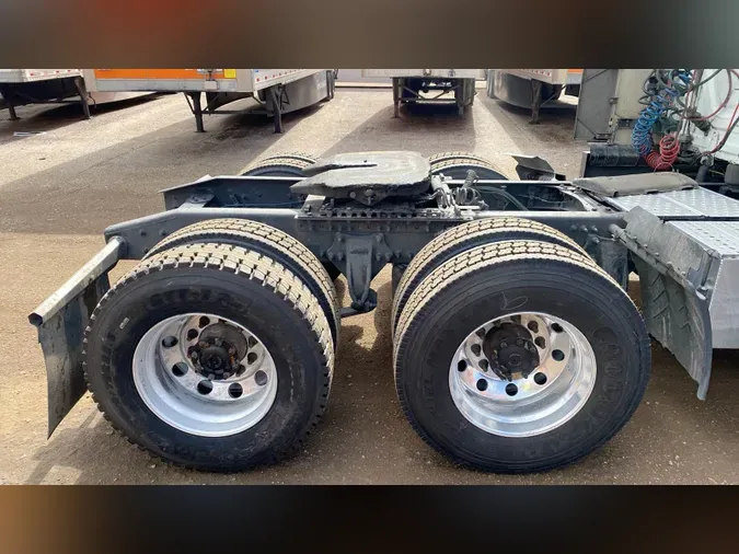 2022 Freightliner Cascadia 126