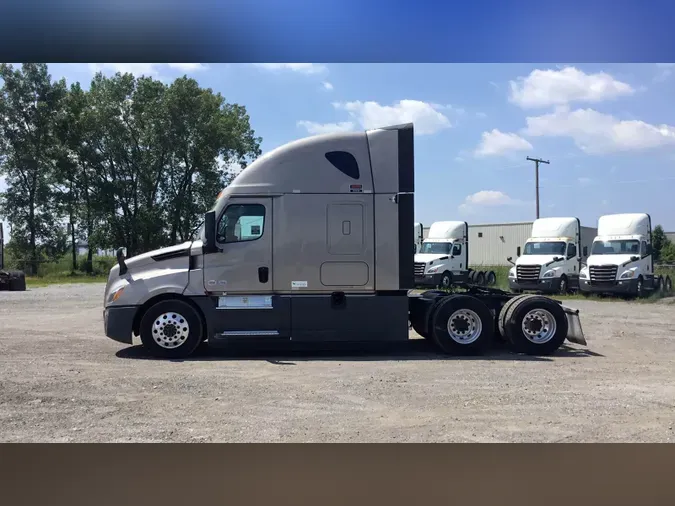 2025 Freightliner Cascadia 126