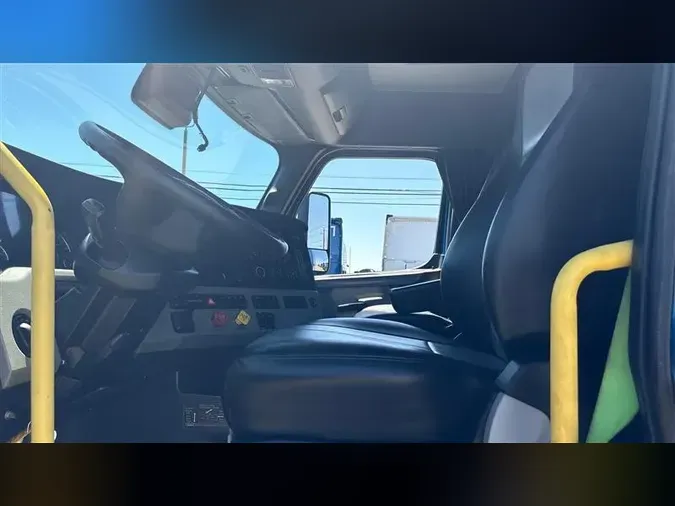 2021 FREIGHTLINER CA126