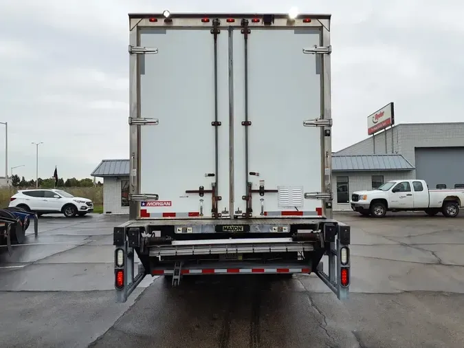 2016 FREIGHTLINER/MERCEDES M2 106