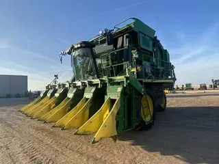 2016 John Deere CP690