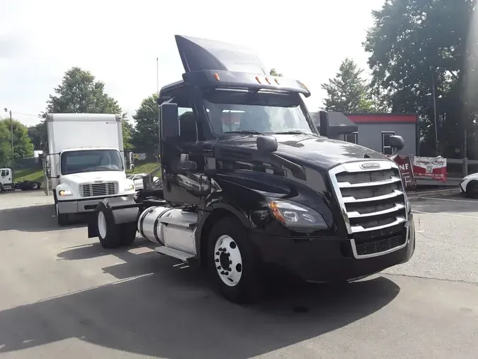 2020 FREIGHTLINER/MERCEDES NEW CASCADIA 126