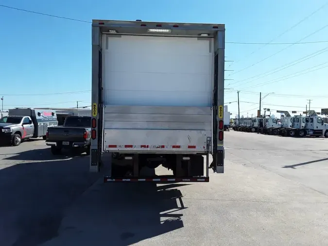 2018 FREIGHTLINER M2 106