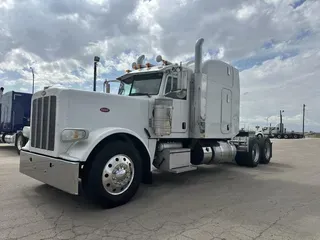 2015 Peterbilt 389