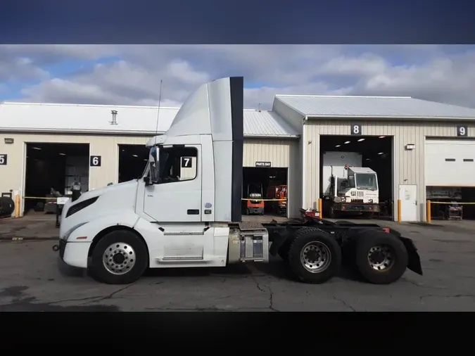 2019 Volvo VNL300