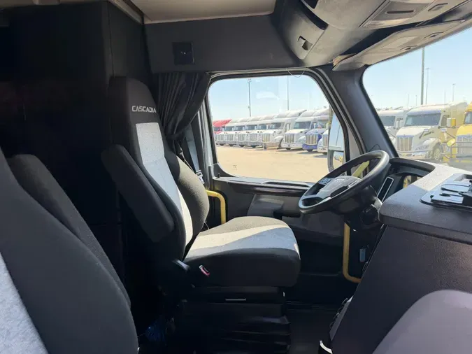 2021 Freightliner Cascadia