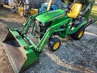 2014 John Deere 1025R